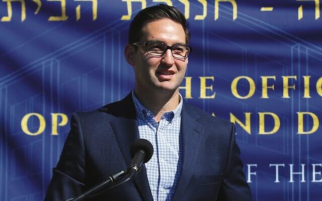 Josh Burns at the opening of the Ronny Tatarka wing of Yeshivah Gedolah in March. Photo: Peter Haskin Josh Burns at the opening of the Ronny Tatarka wing of Yeshivah Gedolah in March. Photo: Peter Haskin