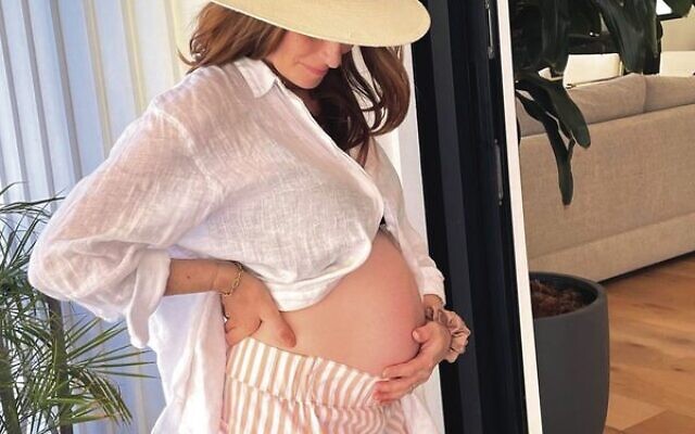 Sarah Levy announcing her pregnancy. Photo: Instagram Sarah Levy announcing her pregnancy. Photo: Instagram