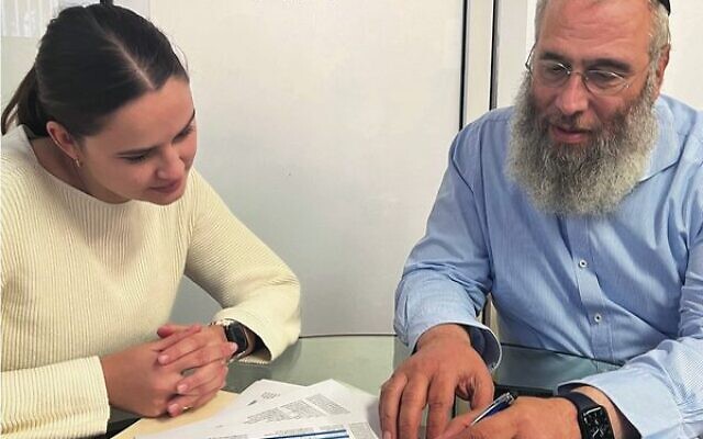 Jewish House Jobs is a new initiative by CEO Rabbi Mendel Kastel (right). Jewish House Jobs is a new initiative by CEO Rabbi Mendel Kastel (right).