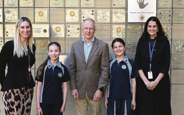 Paul Fletcher MP visited Masada College. Paul Fletcher MP visited Masada College.
