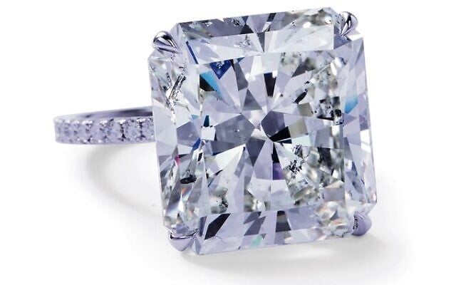 A magnificent solitaire diamond ring, 21.13 carats, estimate: $600,000 – $800,000. A magnificent solitaire diamond ring, 21.13 carats, estimate: $600,000 – $800,000.