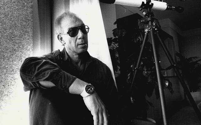 American movie director Bob Rafelson poses for a photo on May 5, 1987. Photo: Doris Thomas/Fairfax Media via Getty Images American movie director Bob Rafelson poses for a photo on May 5, 1987. Photo: Doris Thomas/Fairfax Media via Getty Images