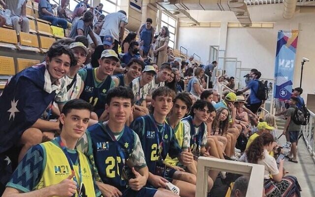 Athletes supporting their Aussie teammates. Athletes supporting their Aussie teammates.