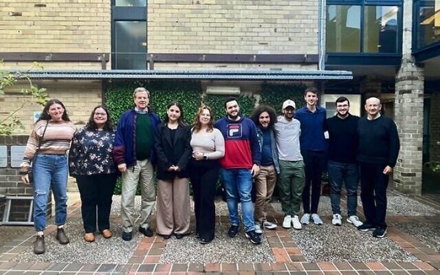 David Harris (third from left), AIJAC's Jeremy Jones (right) and AUJS leaders. David Harris (third from left), AIJAC's Jeremy Jones (right) and AUJS leaders.