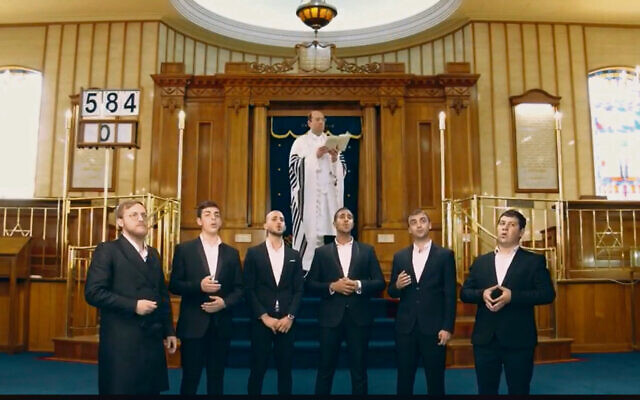 Chazan Dov Farkas with choristers of the Kolot min Hashamayim choir Chazan Dov Farkas with choristers of the Kolot min Hashamayim choir