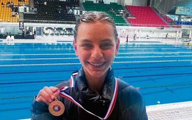 Maccabi's Awen Hiroti with her Metsea bronze medal. Maccabi's Awen Hiroti with her Metsea bronze medal.
