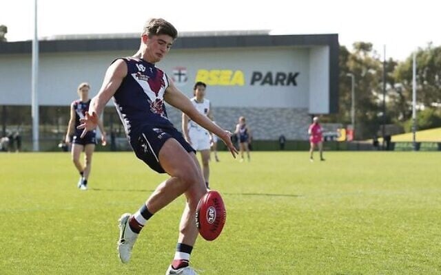 Harry Sheezel playing for the Sandringham Dragons in the 2022 NAB League. 	Photo: AFL Photos