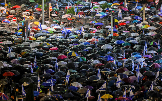 Thousands of Israelis protest against the current Israeli government in Tel Aviv's Habima Square, Jan. 14, 2023. Photo: Yonatan Sindel/Flash90 Thousands of Israelis protest against the current Israeli government in Tel Aviv's Habima Square, Jan. 14, 2023. Photo: Yonatan Sindel/Flash90