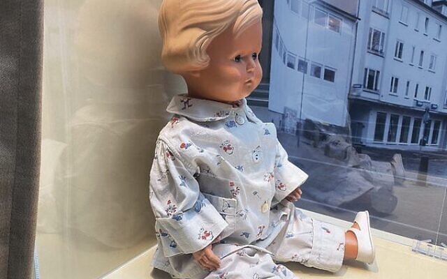 Eighty-year-old blonde baby doll Inge on display at the Paul-Loebe-Haus parliamentary building in Berlin. Photo: Julien Gathelier/AFP Eighty-year-old blonde baby doll Inge on display at the Paul-Loebe-Haus parliamentary building in Berlin. Photo: Julien Gathelier/AFP