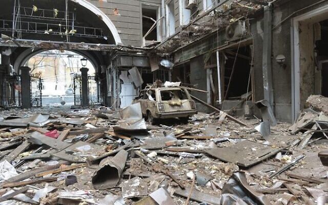 Damage in a building entrance after the shelling by Russian forces of Constitution Square in Kharkiv. Photo: by Sergey BOBOK/AFP Damage in a building entrance after the shelling by Russian forces of Constitution Square in Kharkiv. Photo: by Sergey BOBOK/AFP