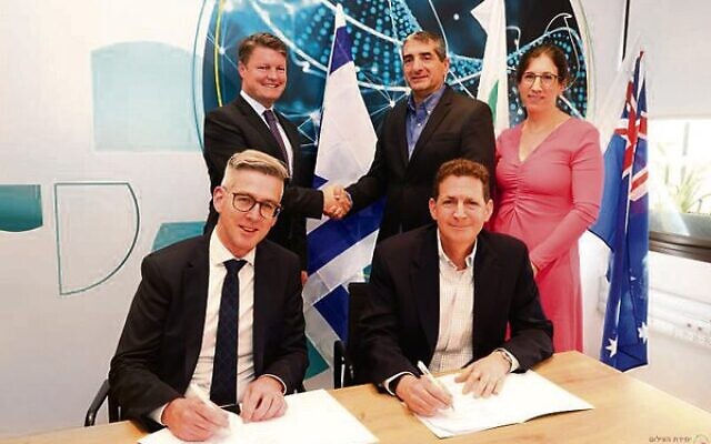 From left: (back) Ben Carroll, Professor Yitshak Kreiss, Miriam Syber (Israel–Australia Chamber of Commerce); (front) Professor Mike Ryan (Monash University), Professor Eyal Zimlichman (Sheba Medical Centre). From left: (back) Ben Carroll, Professor Yitshak Kreiss, Miriam Syber (Israel–Australia Chamber of Commerce); (front) Professor Mike Ryan (Monash University), Professor Eyal Zimlichman (Sheba Medical Centre).