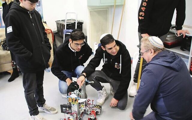 David Selig meeting students from BTJ's winning Israel First Tech Challenge robotics team. David Selig meeting students from BTJ's winning Israel First Tech Challenge robotics team.