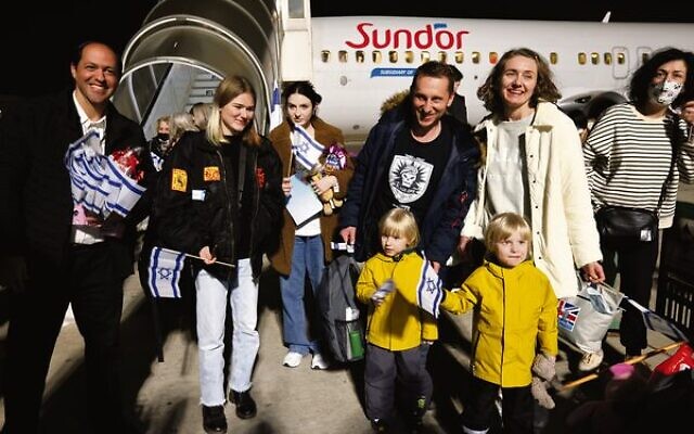 Ukrainian refugees arriving in Israel. Photo: UIA Ukrainian refugees arriving in Israel. Photo: UIA