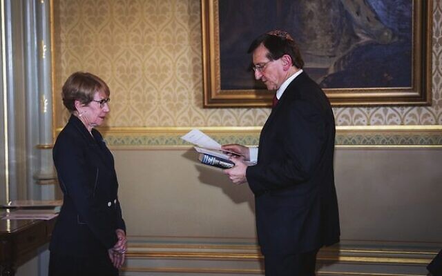 Ron Hoenig is sworn in by NSW Governor Margaret Beazley. Photo: Supplied Ron Hoenig is sworn in by NSW Governor Margaret Beazley. Photo: Supplied