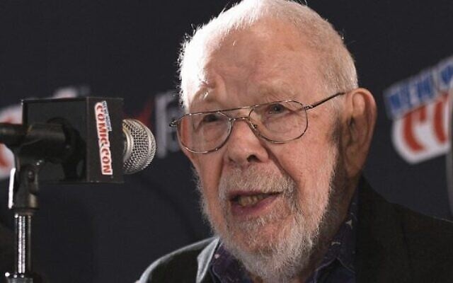 Al Jaffee speaks during an event at New York Comic Con in 2017. Photo: Bryan Bedder/Getty Images for Mad Magazine Al Jaffee speaks during an event at New York Comic Con in 2017. Photo: Bryan Bedder/Getty Images for Mad Magazine