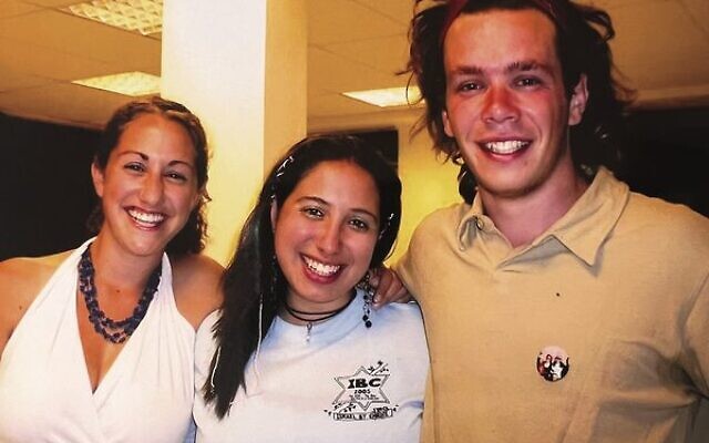 Jessica (middle) with midrichim Ganit and Yaakov. Jessica (middle) with midrichim Ganit and Yaakov.