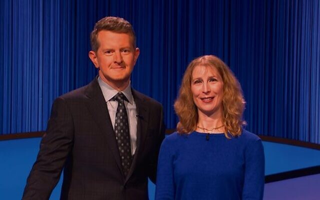 Melissa Klapper with Jeopardy! host Ken Jennings. Photo: Sony/Jeopardy! Melissa Klapper with Jeopardy! host Ken Jennings. Photo: Sony/Jeopardy!
