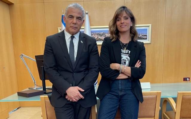 Former Foreign Minister and Prime Minister Yair Lapid with Noa Tishby. Photo: Instagram @noatishby Former Foreign Minister and Prime Minister Yair Lapid with Noa Tishby. Photo: Instagram @noatishby