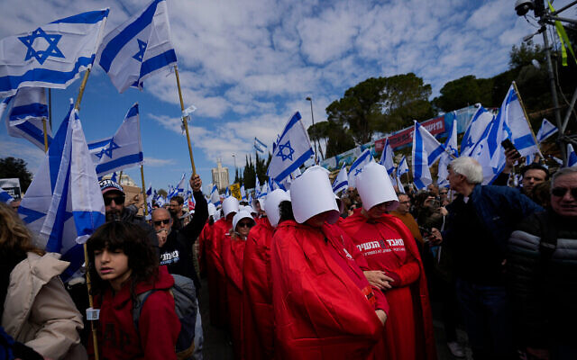 Israelis protest against plans by Prime Minister Benjamin Netanyahu's new government to overhaul the judicial system, outside the Knesset, Israel's parliament, in Jerusalem, Monday, Feb. 13, 2023. Photo: AP Photo/Ohad Zwigenberg, File Israelis protest against plans by Prime Minister Benjamin Netanyahu's new government to overhaul the judicial system, outside the Knesset, Israel's parliament, in Jerusalem, Monday, Feb. 13, 2023. Photo: AP Photo/Ohad Zwigenberg, File