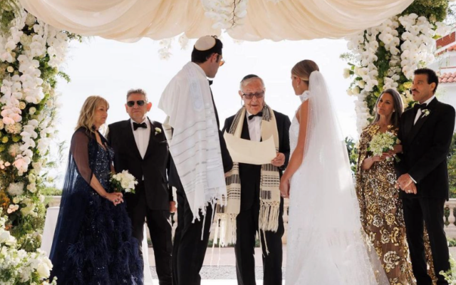 Photo: Instagram @vogueweddings Photo: Instagram @vogueweddings