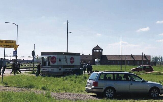 The ice cream stand outside Auschwitz. Photo: Dagmar Kopijasz The ice cream stand outside Auschwitz. Photo: Dagmar Kopijasz