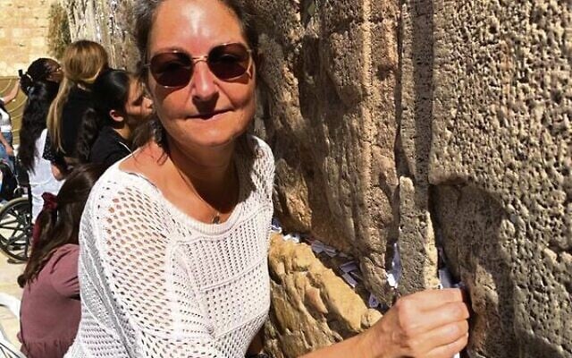 Etty lived in Israel for 16 years after returning to serve in the IDF. Etty lived in Israel for 16 years after returning to serve in the IDF.