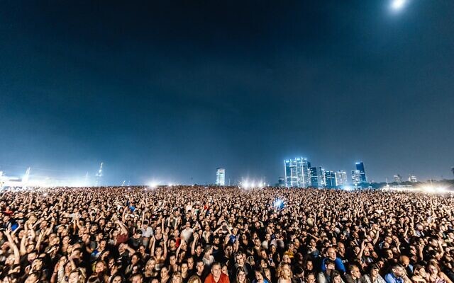 Tens of thousands gather to hear UK pop star Robbie Williams at his June 1, 2023 show at Tel Aviv's Yarkon Park. Photo: Eclipse Media Tens of thousands gather to hear UK pop star Robbie Williams at his June 1, 2023 show at Tel Aviv's Yarkon Park. Photo: Eclipse Media