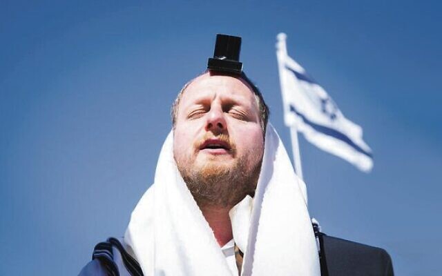 Rabbi Moshe Kahn. Rabbi Moshe Kahn.
