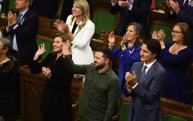 Volodymyr Zelensky and Justin Trudeau join the standing ovation.
Photo: Patrick Doyle/The Canadian Press via AP Volodymyr Zelensky and Justin Trudeau join the standing ovation.
Photo: Patrick Doyle/The Canadian Press via AP