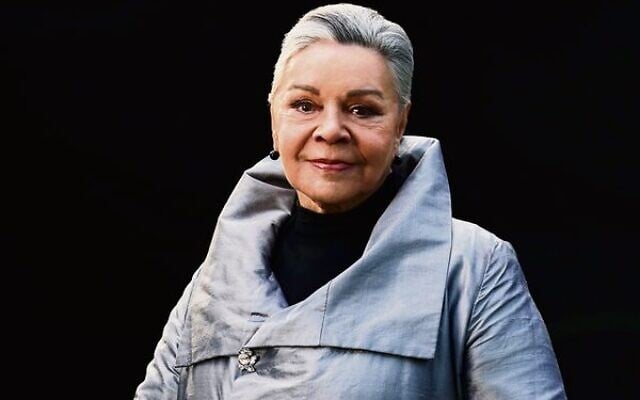 Dr Lois Peeler. Dr Lois Peeler.