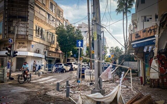 Rubble in central Tel Aviv from a rocket fired from Gaza on October 8. Photo: Avshalom Sassoni/Flash90 Rubble in central Tel Aviv from a rocket fired from Gaza on October 8. Photo: Avshalom Sassoni/Flash90