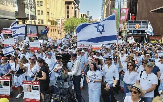 The huge turnout at United with Israel's latest rally at Martin Place on November 26. Photo: Shane Desiatnik The huge turnout at United with Israel's latest rally at Martin Place on November 26. Photo: Shane Desiatnik