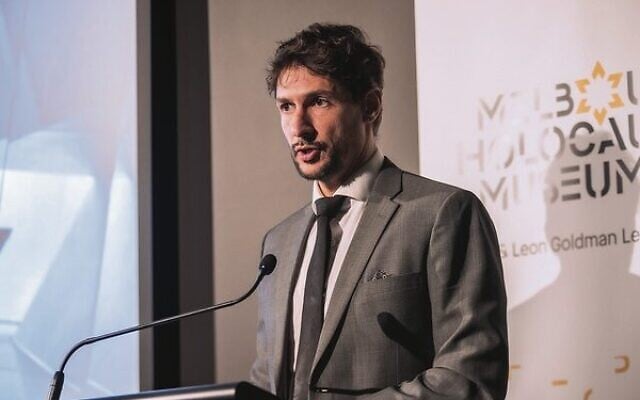 Karel Fracapane delivers the Betty & Shmuel Rosenkranz Oration commemorating Kristallnacht. Photo: John Moss Photography Karel Fracapane delivers the Betty & Shmuel Rosenkranz Oration commemorating Kristallnacht. Photo: John Moss Photography