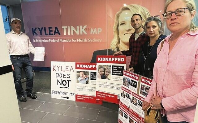 Jewish protesters at Kylea Tink's North Sydney electorate office on November 17. Jewish protesters at Kylea Tink's North Sydney electorate office on November 17.