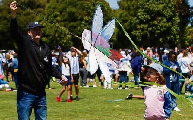 Flying a kite of hope for Israel at Caulfield Park. Photo: Peter Haskin Flying a kite of hope for Israel at Caulfield Park. Photo: Peter Haskin