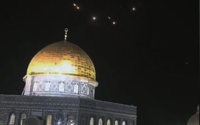 Projectiles being intercepted over the Dome of the Rock in Jerusalem. Screenshot: X Projectiles being intercepted over the Dome of the Rock in Jerusalem. Screenshot: X