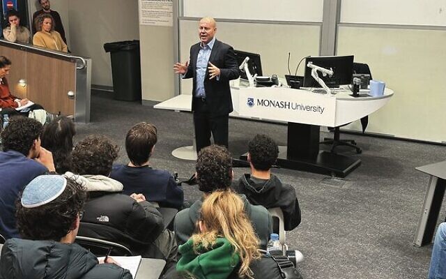 Josh Frydenberg speaks to Mt Scopus students at their Kadimah Conference Josh Frydenberg speaks to Mt Scopus students at their Kadimah Conference