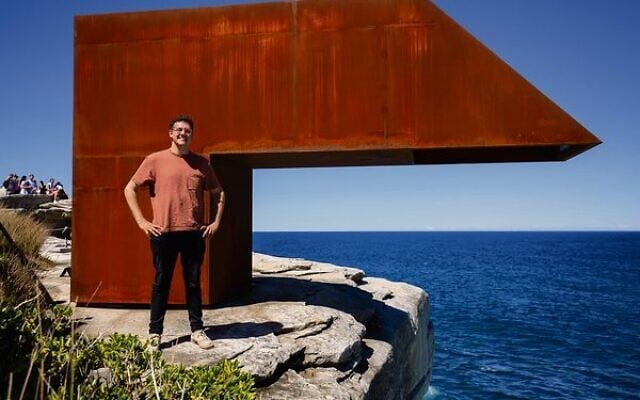 Joel Adler with his Viewfinder sculpture in 2019. Photo: Charlotte Curd Joel Adler with his Viewfinder sculpture in 2019. Photo: Charlotte Curd