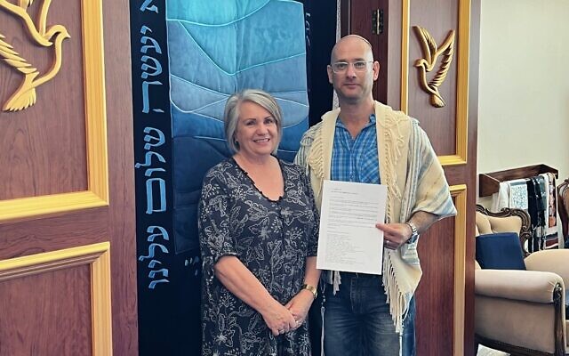 Pastor Sue Baynes with Rabbi Adi Cohen at Temple Shalom. Pastor Sue Baynes with Rabbi Adi Cohen at Temple Shalom.