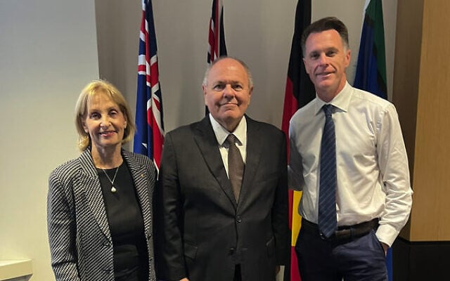 Yad Vashem Chairman Dani Dayan (centre) with Jillian Segal and NSW Premier Chris Minns. Yad Vashem Chairman Dani Dayan (centre) with Jillian Segal and NSW Premier Chris Minns.