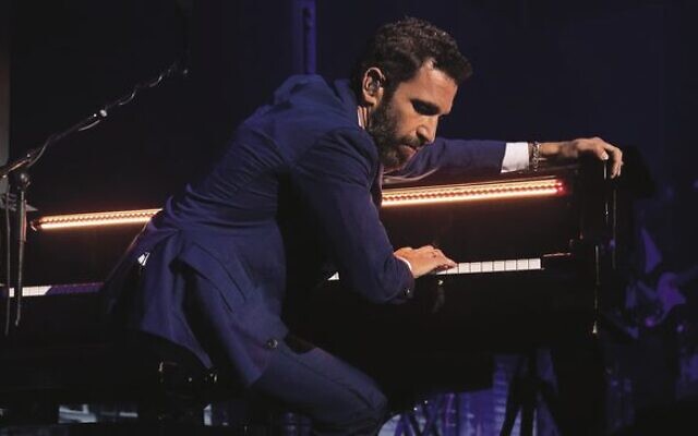 Shlomi Shaban in concert. Shlomi Shaban in concert.