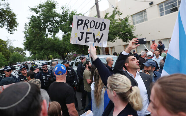 Tensions over antisemitism have been rising, such as last month when protestors targeted Caulfeild Shule, opposed by hundreds of local Jews. Photo: Peter Haskin Tensions over antisemitism have been rising, such as last month when protestors targeted Caulfeild Shule, opposed by hundreds of local Jews. Photo: Peter Haskin