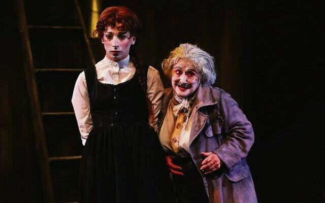 Amy Hack (left) and Evelyn Krape
in Yentl. Photo: Jeff Busby Amy Hack (left) and Evelyn Krape
in Yentl. Photo: Jeff Busby