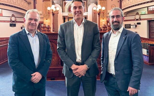 Left to right: St Kilda Shule President Silviu Itescu, Anthony Koutoufides and Rabbi Yaakov Glasman. Photo: Amanda Brown. Left to right: St Kilda Shule President Silviu Itescu, Anthony Koutoufides and Rabbi Yaakov Glasman. Photo: Amanda Brown.