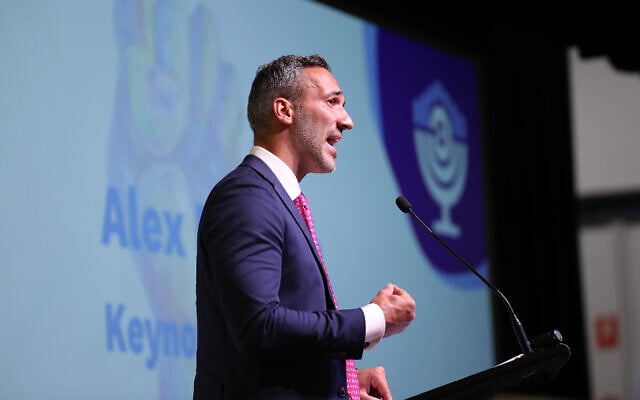 ECAJ co-CEO Alex Ryvchin, delivering the B'nai B'rith 2025 Human Rights oration at the Glen Eira town hall in Melbourne. Photo: Peter Haskin ECAJ co-CEO Alex Ryvchin, delivering the B'nai B'rith 2025 Human Rights oration at the Glen Eira town hall in Melbourne. Photo: Peter Haskin