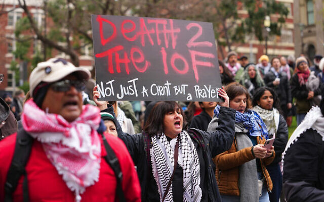 An anti-Israel rally at the State Library of Victoria in Melbourne, on Sunday, July 13. Photo: AAP Image/Scott Barbour An anti-Israel rally at the State Library of Victoria in Melbourne, on Sunday, July 13. Photo: AAP Image/Scott Barbour