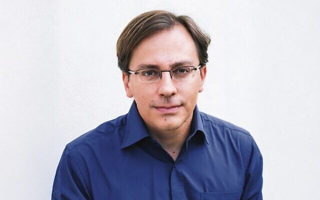 Veteran Israeli journalist Nadav Eyal. Veteran Israeli journalist Nadav Eyal.