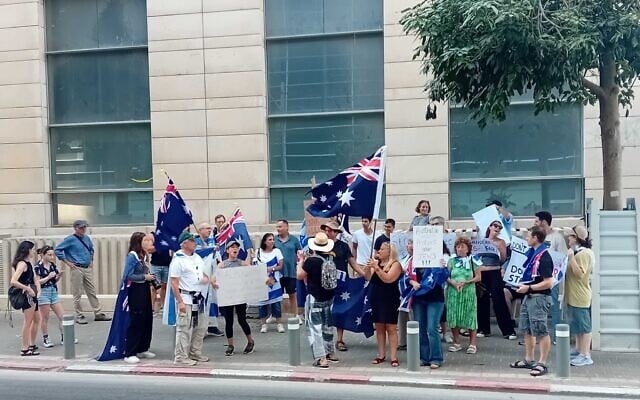 Australian-Israelis rally outside the Australian embassy in Tel Aviv on September 5, 2025. (Noam Lehmann/The Times of Israel) Australian-Israelis rally outside the Australian embassy in Tel Aviv on September 5, 2025. (Noam Lehmann/The Times of Israel)