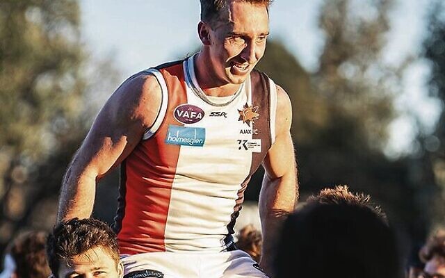 Jackas co-captain Kane Nissenbaum played his 100th senior game for AJAX in the preliminary final win last Sunday. Photo: Yaakov Frenkel Photography Jackas co-captain Kane Nissenbaum played his 100th senior game for AJAX in the preliminary final win last Sunday. Photo: Yaakov Frenkel Photography