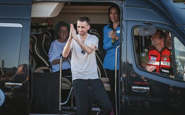 Released hostage Avinatan Or arrives at Beilinson Hospital. Photo: Yossi Aloni/Flash90 Released hostage Avinatan Or arrives at Beilinson Hospital. Photo: Yossi Aloni/Flash90
